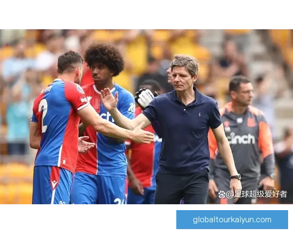 格拉斯纳执教英超球队表现稳健，战术体系持续提升